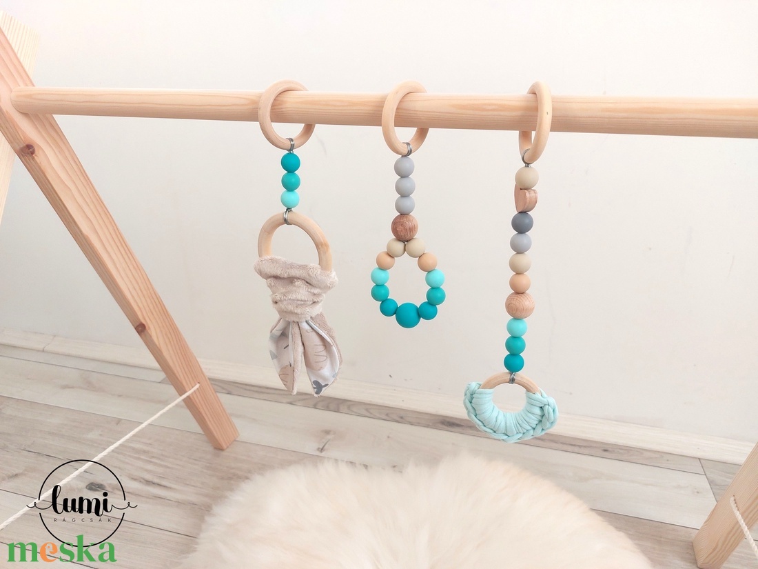 BABYGYM - Babatornáztató - Türkizkék/natúr - játék & sport - mozgásfejlesztő játékok - Meska.hu BABYGYM - Babatornáztató - Türkizkék/natúr - játék & sport - mozgásfejlesztő játékok - Meska.hu
