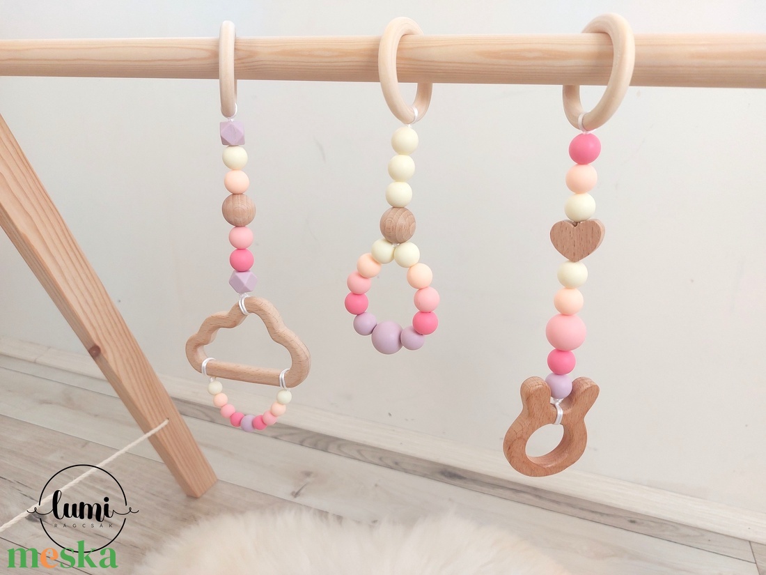 BABYGYM - Babatornáztató - Rózsaszín/lila - játék & sport - mozgásfejlesztő játékok - Meska.hu BABYGYM - Babatornáztató - Rózsaszín/lila - játék & sport - mozgásfejlesztő játékok - Meska.hu