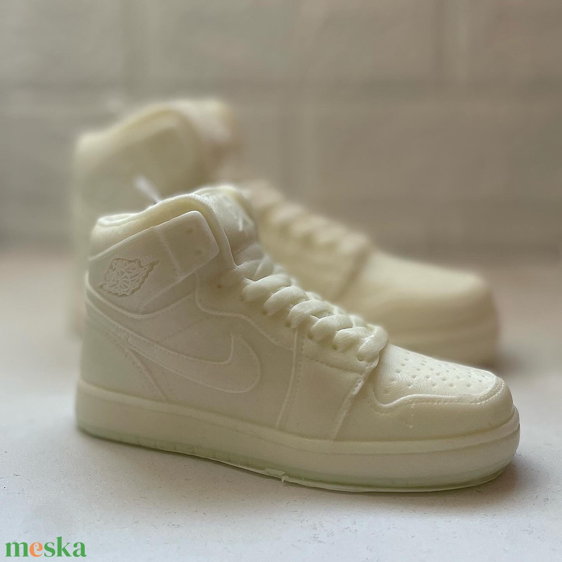 Nike sneaker gyertya - karácsony - karácsonyi lakásdekoráció - karácsonyi illatgyertya, mécses - Meska.hu