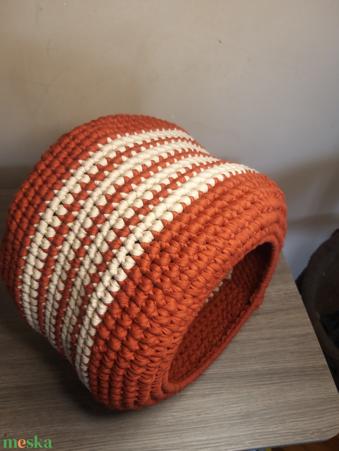 Horgolt cicabújó, kisállatfekhely - otthon & életmód - kisállatoknak - cicáknak & macskáknak - Meska.hu