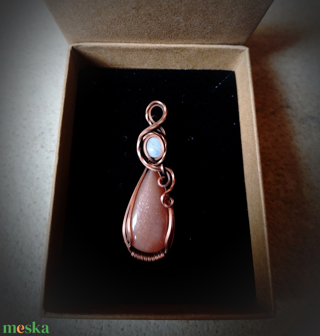 Holdkő medál - ékszer - nyaklánc - medál - Meska.hu