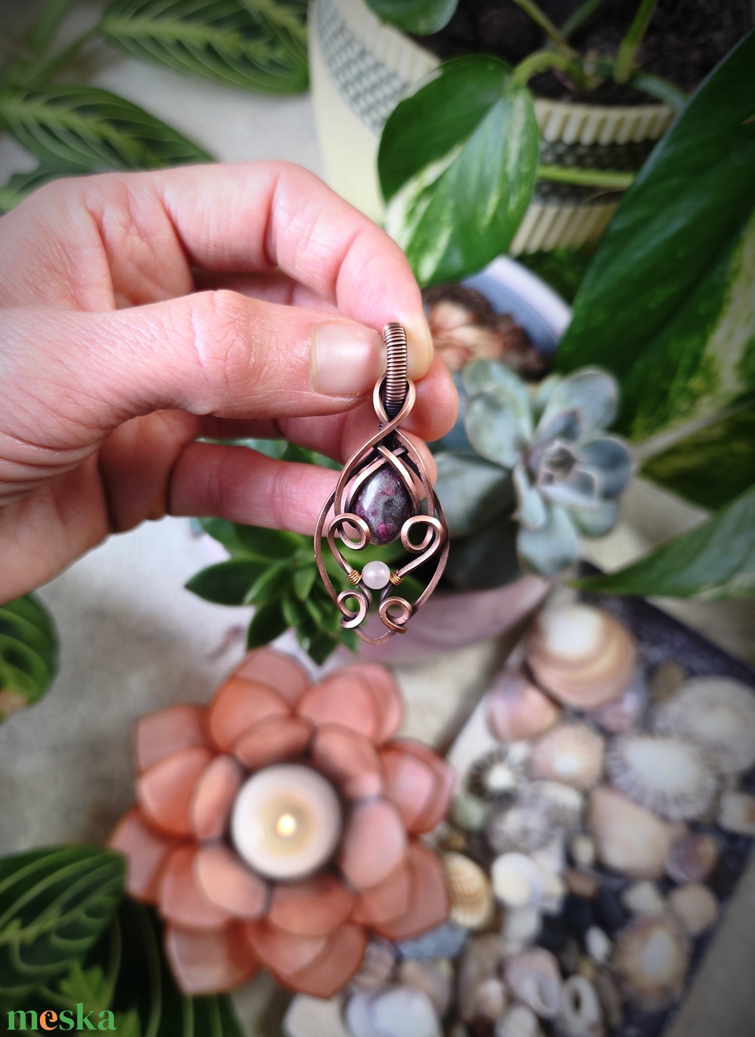 Eudialit medál - ékszer - nyaklánc - medálos nyaklánc - Meska.hu