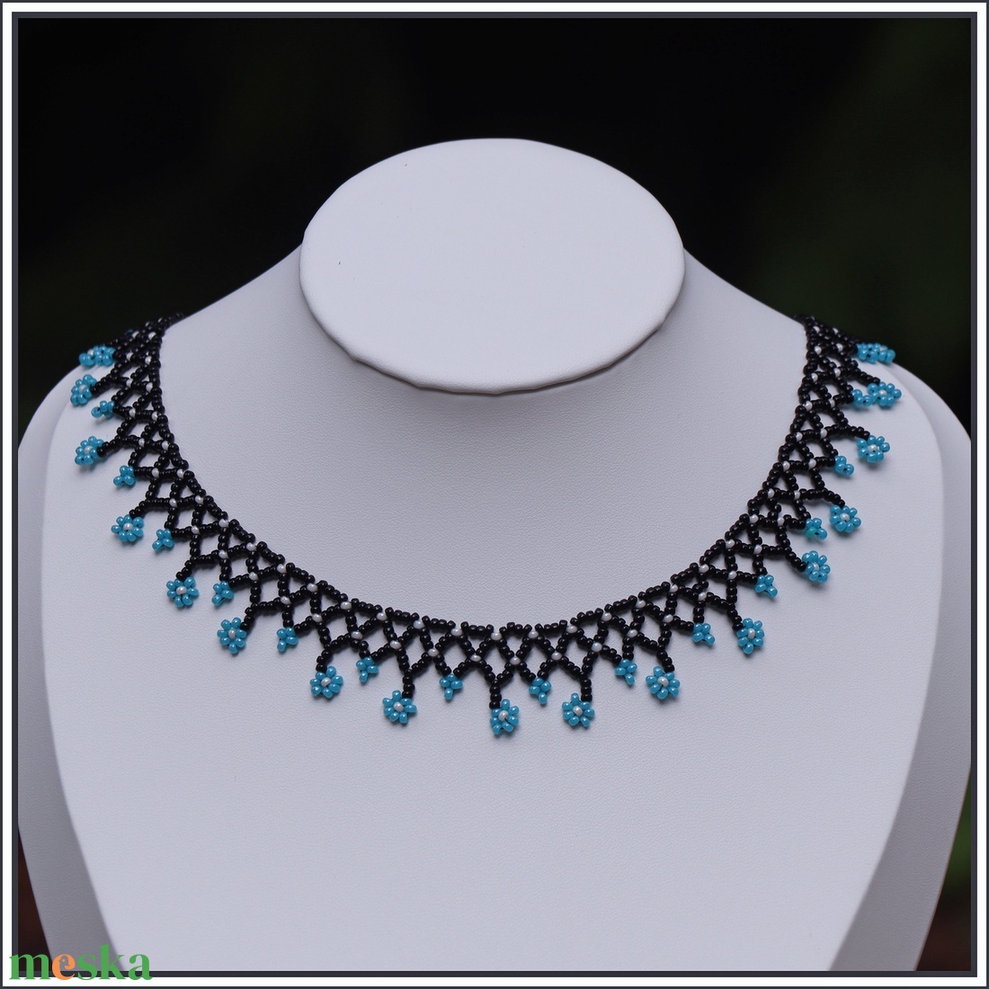 Kék virágos nyaklánc - ékszer - nyaklánc - gyöngyös nyaklánc - Meska.hu