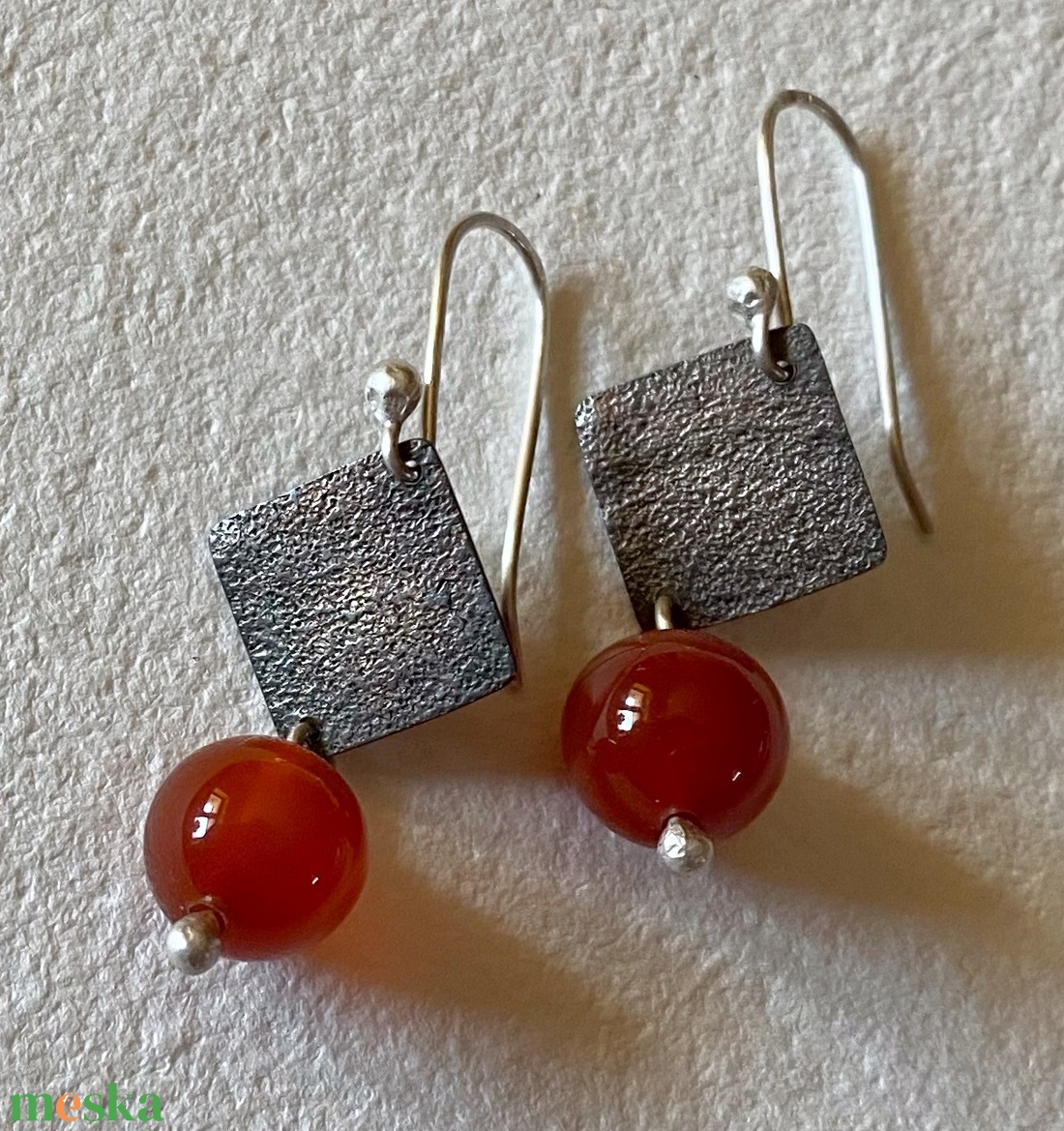 Ezüst fülbevaló karneollal - ékszer - fülbevaló - lógó fülbevaló - Meska.hu