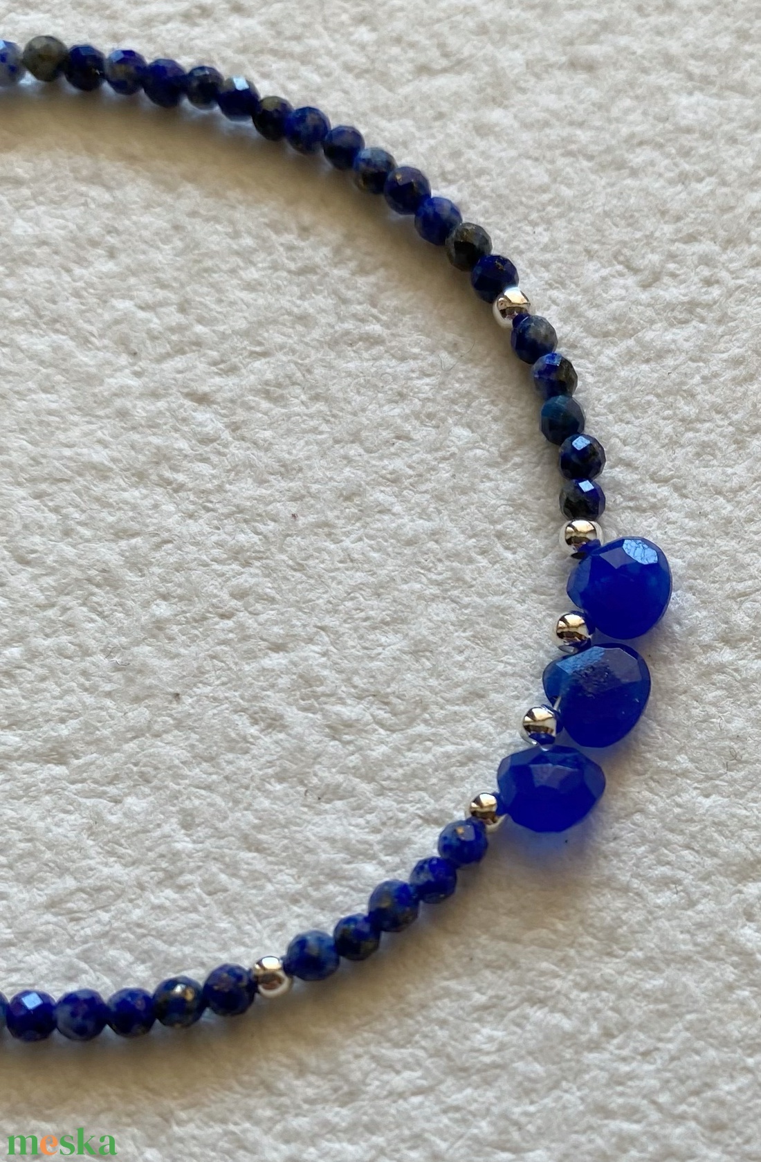 Lápisz lazuli karkötő - ékszer - karkötő - karkötő medállal - Meska.hu