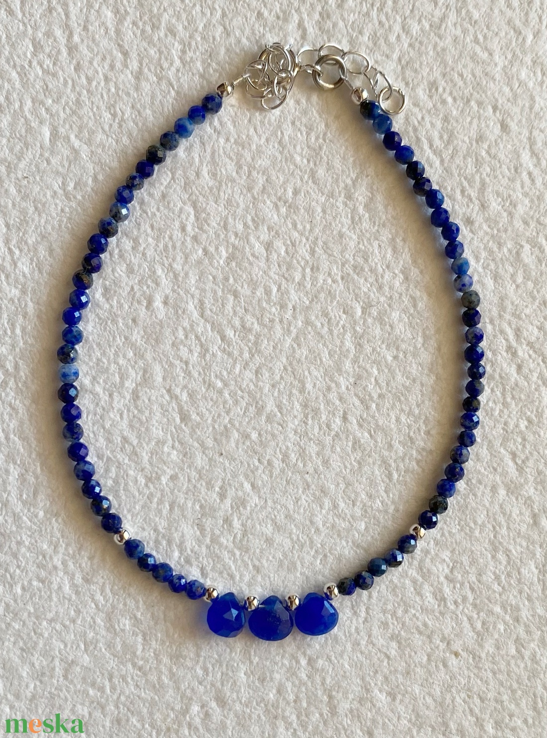 Lápisz lazuli karkötő - ékszer - karkötő - karkötő medállal - Meska.hu
