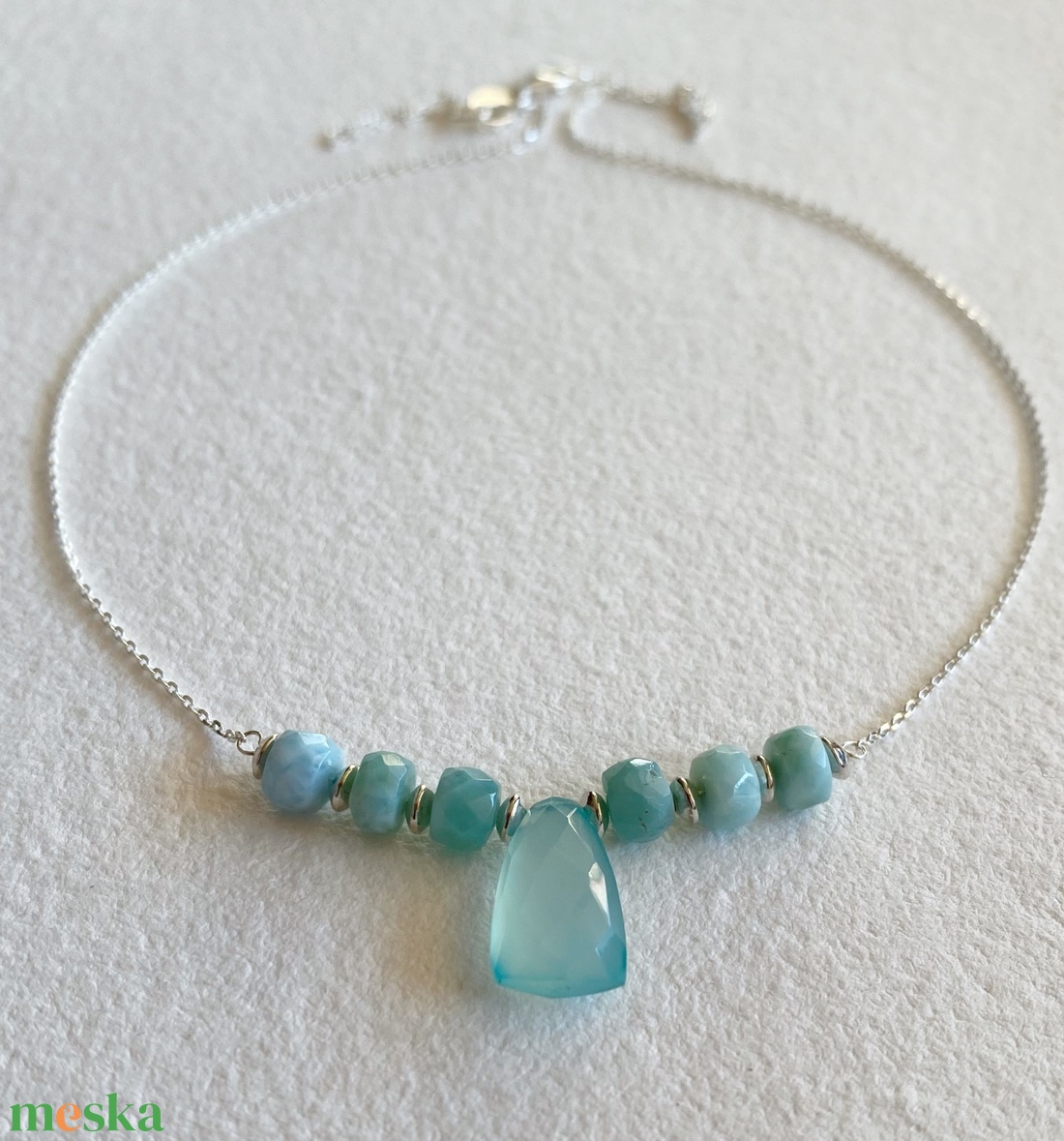 Larimár és kalcedon  -  ezüst nyaklánc - ékszer - karkötő - gyöngyös karkötő - Meska.hu