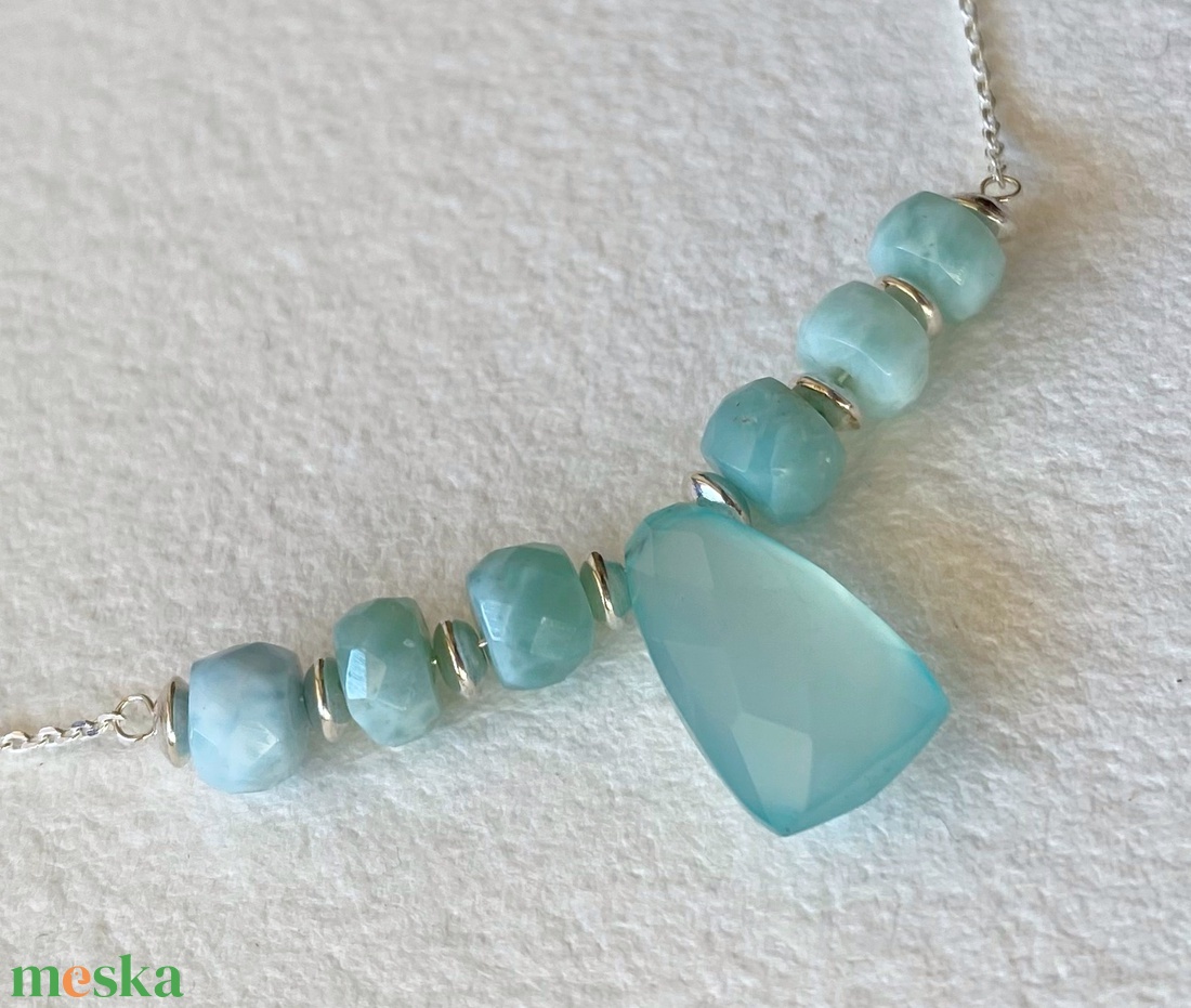 Larimár és kalcedon  -  ezüst nyaklánc - ékszer - karkötő - gyöngyös karkötő - Meska.hu