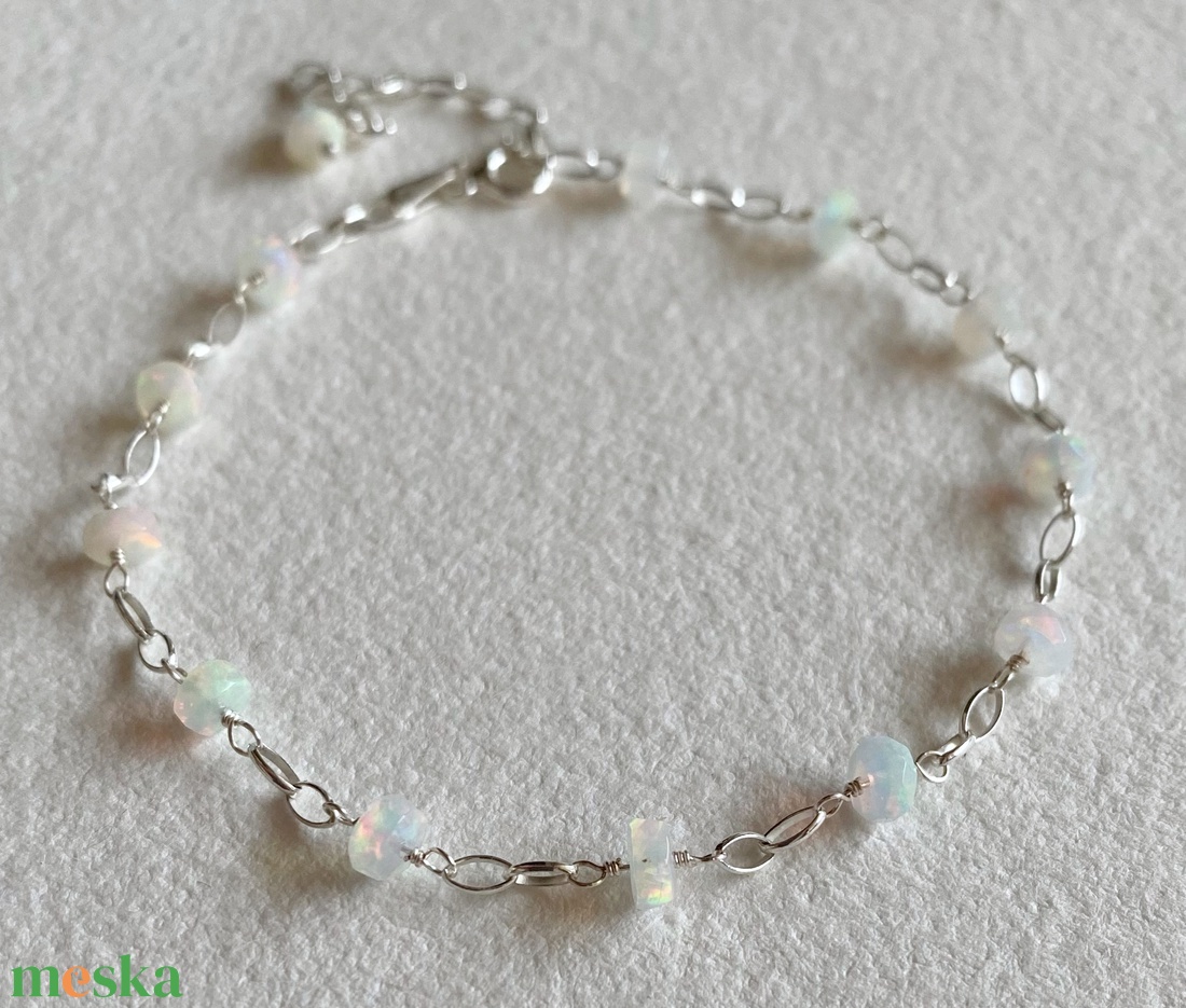 Karkötő opállal - ékszer - karkötő - lánc karkötő - Meska.hu