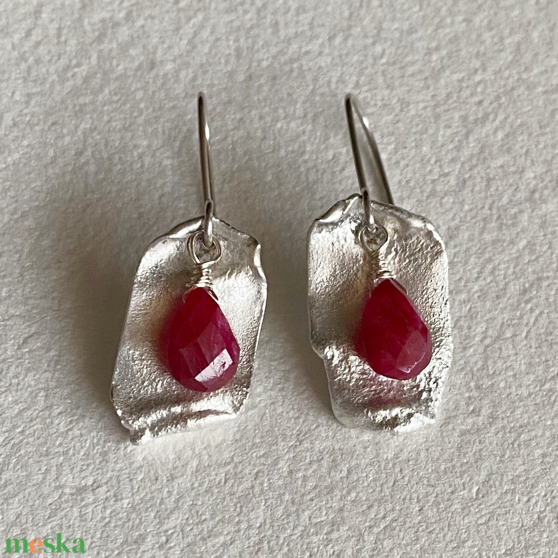 Rubin fülbevaló - ékszer - fülbevaló - lógó fülbevaló - Meska.hu