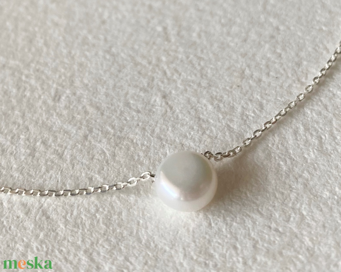 Minimál ezüst nyaklánc tenyésztett gyönggyel - ékszer - nyaklánc - gyöngyös nyaklánc - Meska.hu