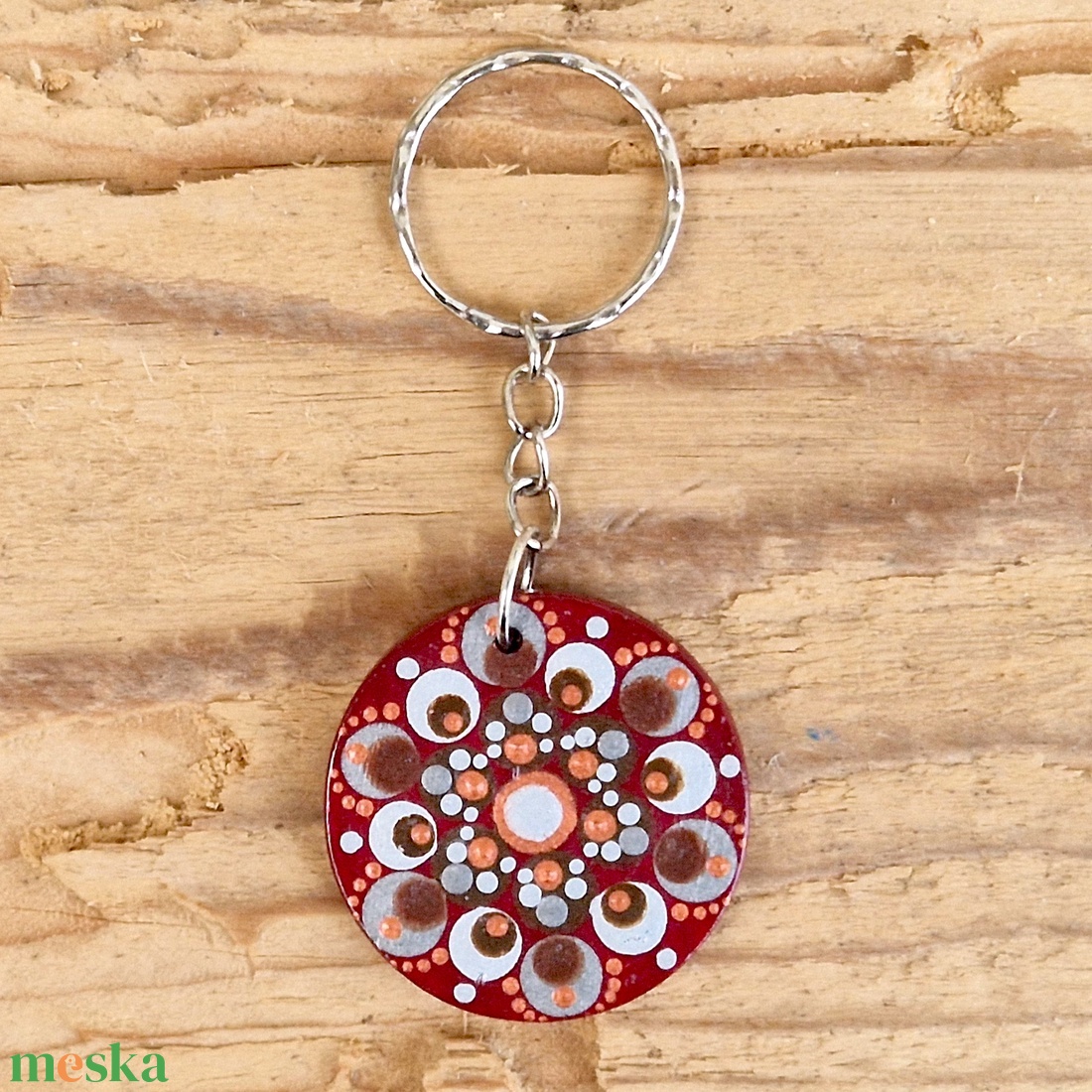 Fa kulcstartó, kulcskarika, táskadísz pontfestéssel (bordó mandala) - táska & tok - kulcstartó & táskadísz - kulcstartó - Meska.hu