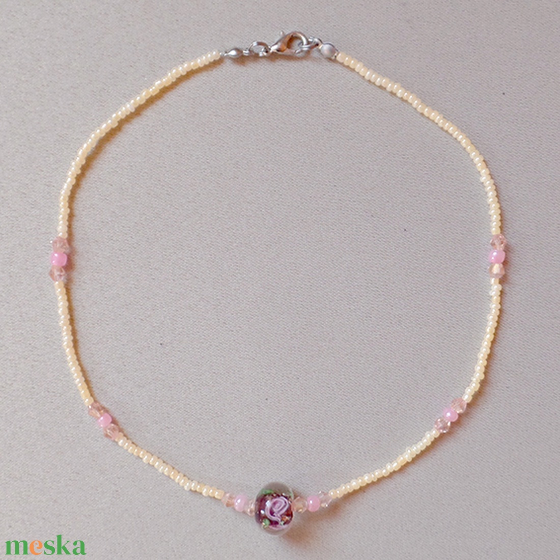 Gyermek nyaklánc (Üveg virág - 38 cm) - ékszer - nyaklánc - gyöngyös nyaklánc - Meska.hu