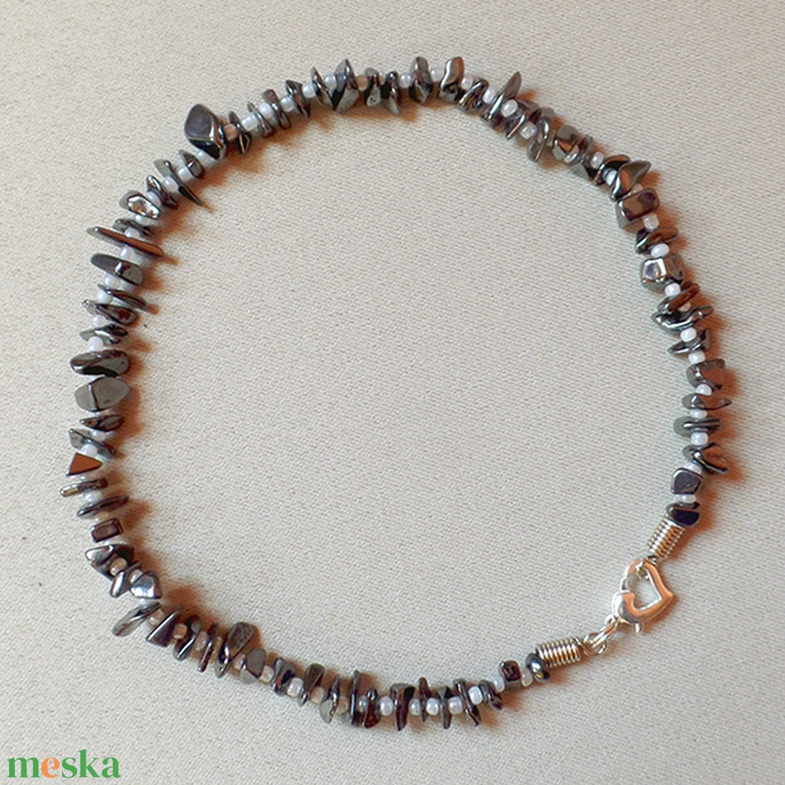 Gyermek nyaklánc (Hematit - 37 cm) - ékszer - nyaklánc - gyöngyös nyaklánc - Meska.hu