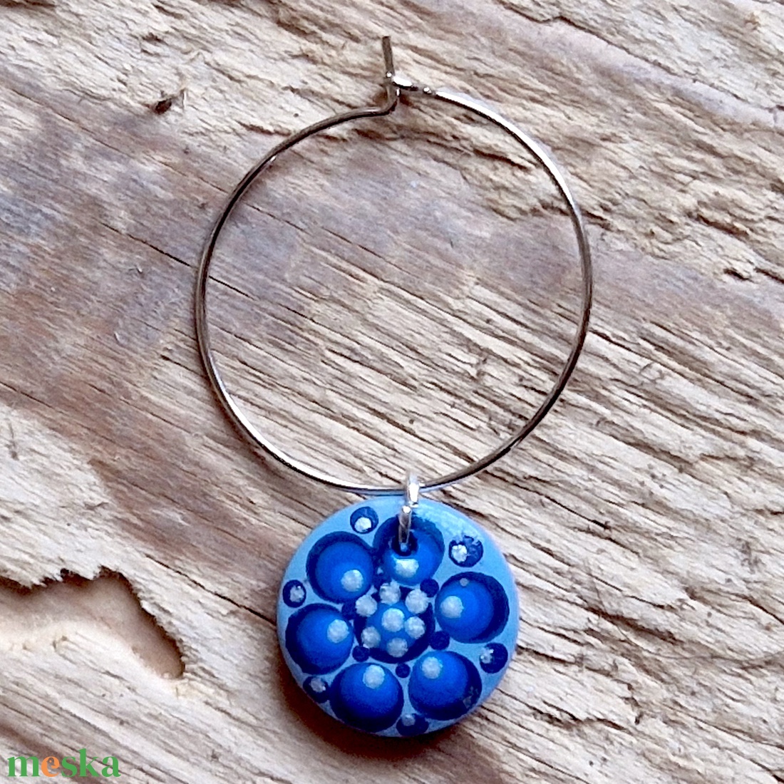 Pohár jelölő karika pontfestett függővel (kék-szürke) - otthon & életmód - konyhafelszerelés, tálalás - tálalás - boros poharak, szettek - Meska.hu