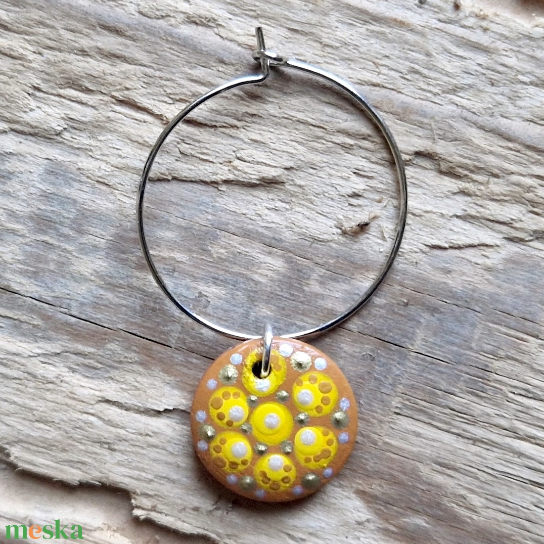 Pohár jelölő karika pontfestett függővel (sárga) - otthon & életmód - konyhafelszerelés, tálalás - tálalás - boros poharak, szettek - Meska.hu