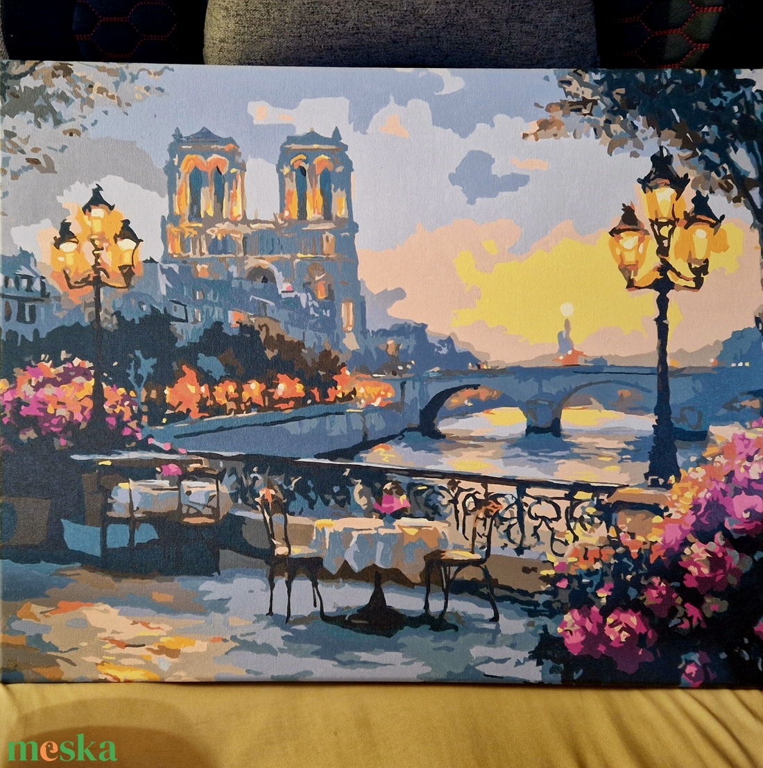 Párizsi Alkony - Notre-Dame és Szajna-parti kávézó (Kész számfestő kép, 40x50 cm) - művészet - festmény - akril - Meska.hu