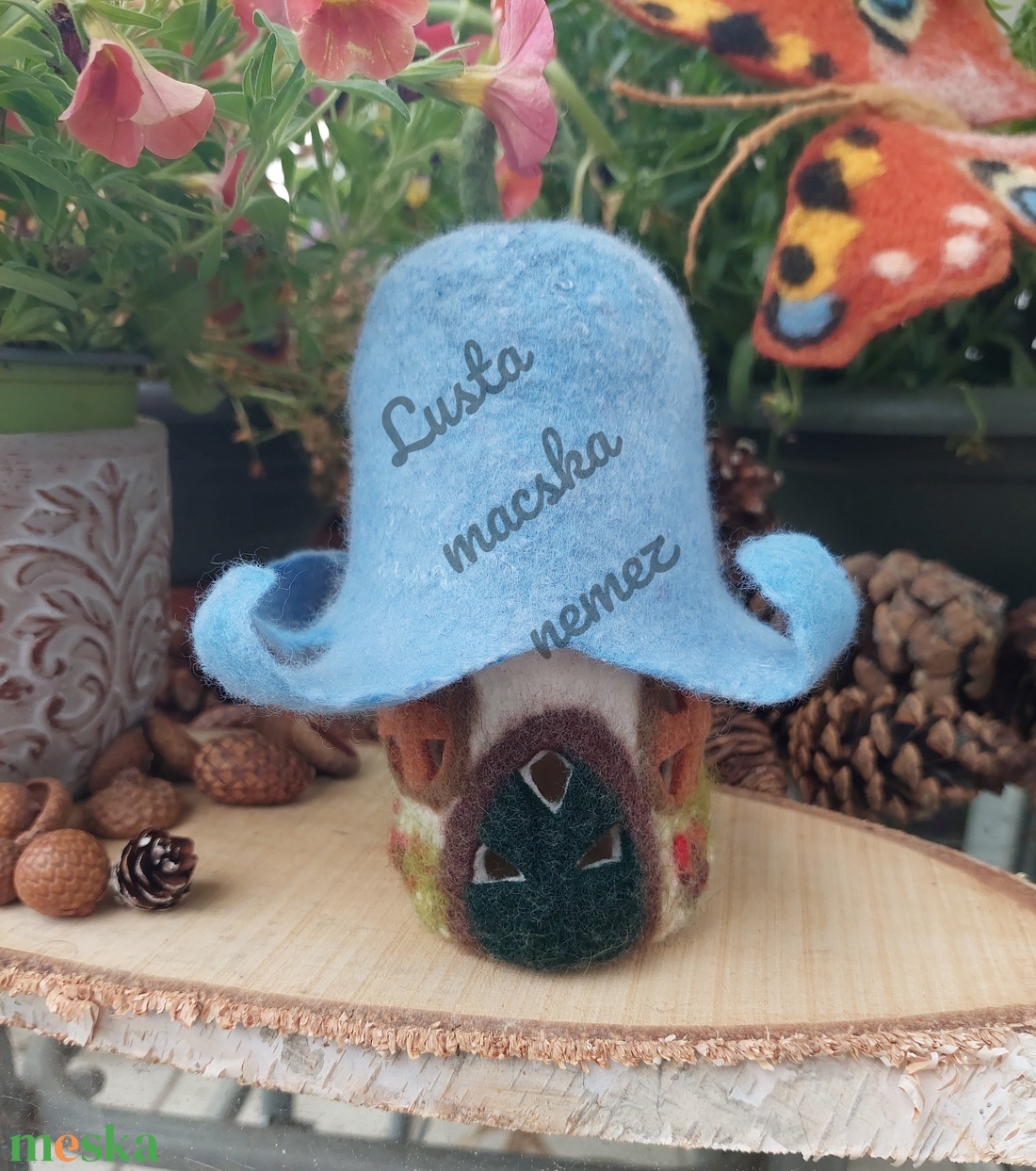 Manóház kék tulipántetővel - otthon & életmód - dekoráció - manók - Meska.hu Manóház kék tulipántetővel - otthon & életmód - dekoráció - manók - Meska.hu