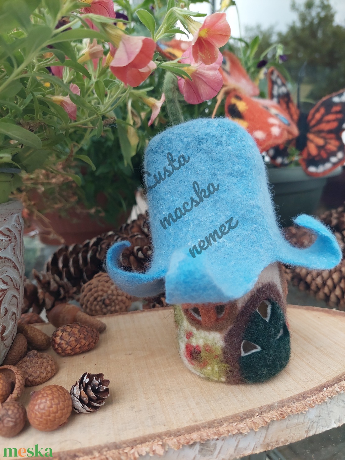Manóház kék tulipántetővel - otthon & életmód - dekoráció - manók - Meska.hu Manóház kék tulipántetővel - otthon & életmód - dekoráció - manók - Meska.hu
