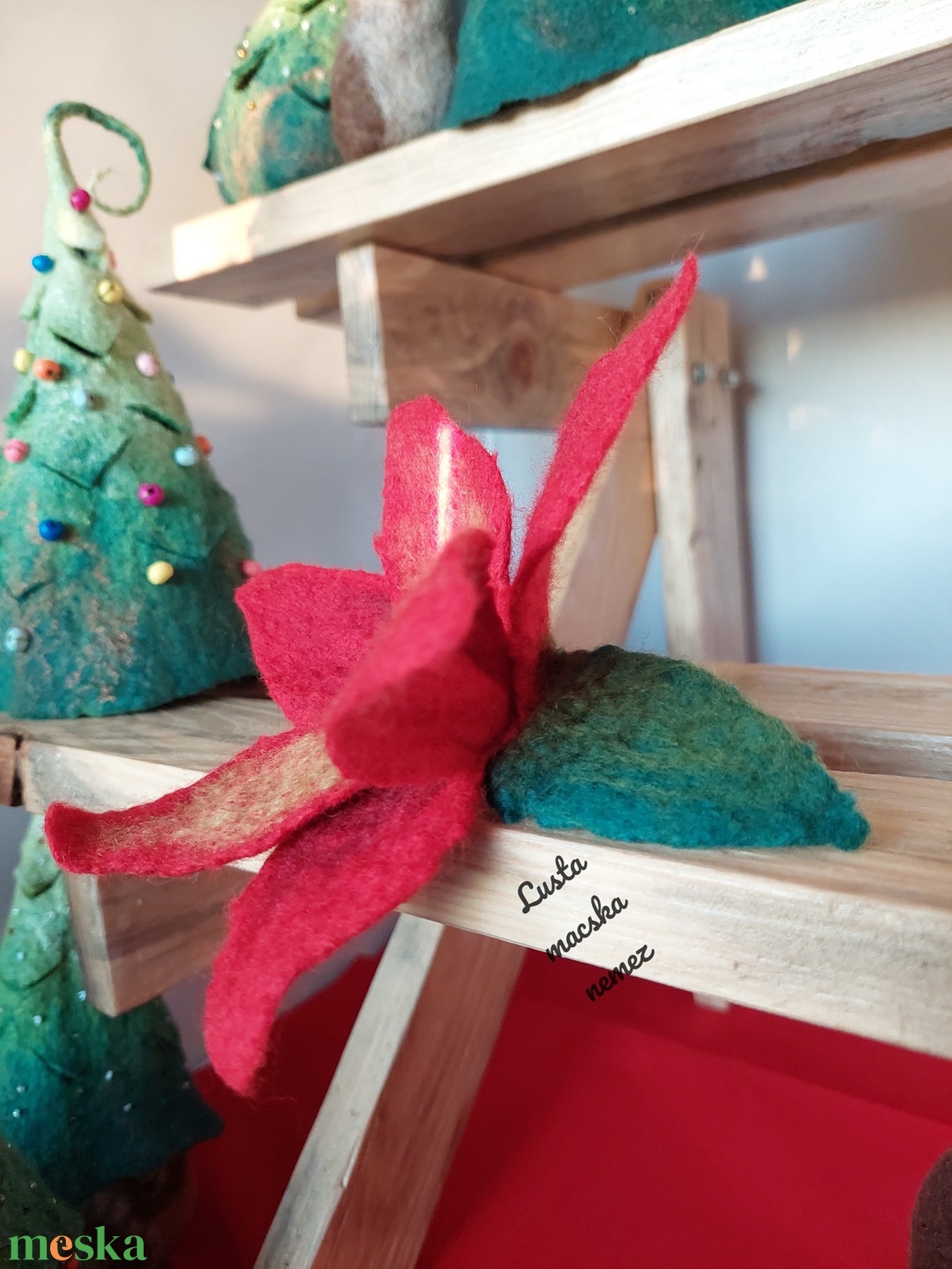 Piros nemez mikulásvirág - ruha & divat - hajdísz & hajcsat - hajcsat & hajtű - Meska.hu