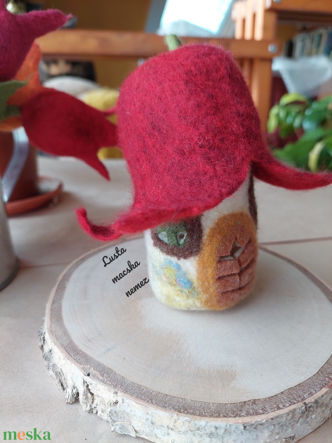 Mini manóház piros tulipán kalappal - otthon & életmód - dekoráció - dísztárgy - Meska.hu Mini manóház piros tulipán kalappal - otthon & életmód - dekoráció - dísztárgy - Meska.hu