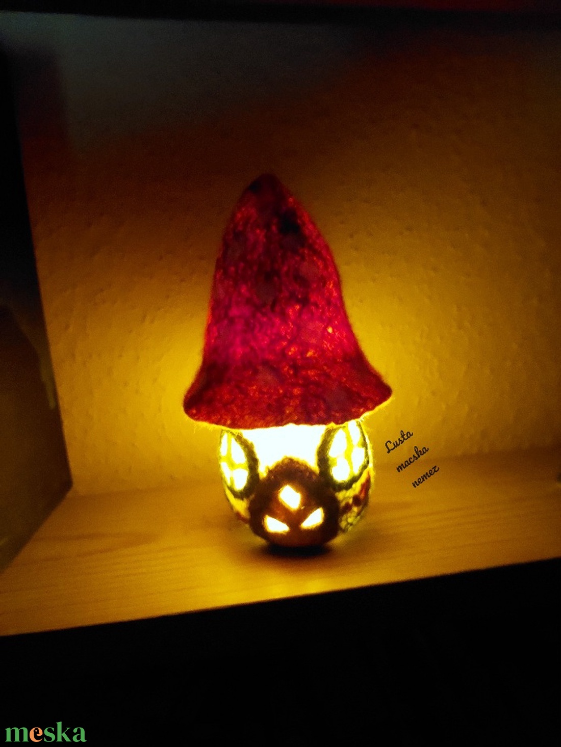 Mini gomba nemezház piros kalappal - otthon & életmód - dekoráció - dísztárgy - Meska.hu Mini gomba nemezház piros kalappal - otthon & életmód - dekoráció - dísztárgy - Meska.hu
