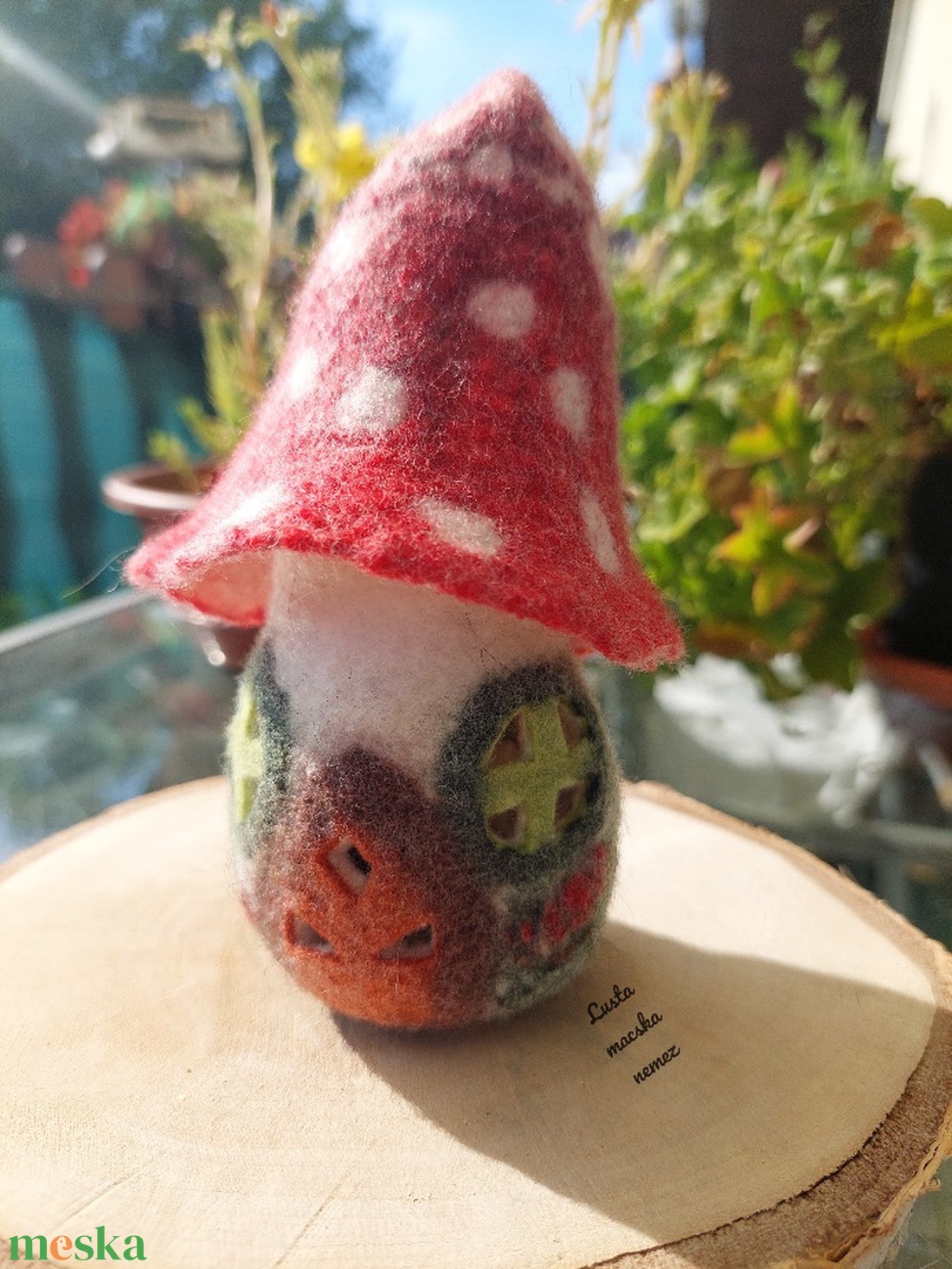 Mini gomba nemezház piros kalappal - otthon & életmód - dekoráció - dísztárgy - Meska.hu Mini gomba nemezház piros kalappal - otthon & életmód - dekoráció - dísztárgy - Meska.hu