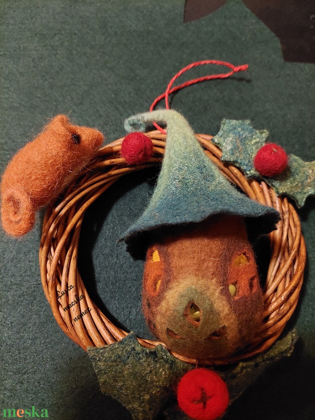 Ajtódísz nemez manóházzal és egérkével - otthon & életmód - dekoráció - ajtó- és ablak dekoráció - ajtódísz & kopogtató - Meska.hu Ajtódísz nemez manóházzal és egérkével - otthon & életmód - dekoráció - ajtó- és ablak dekoráció - ajtódísz & kopogtató - Meska.hu