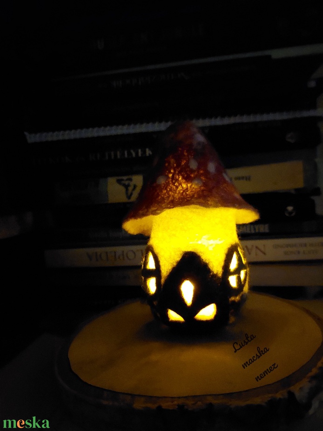 Mini gomba nemezház piros kalappal - otthon & életmód - dekoráció - dísztárgy - Meska.hu Mini gomba nemezház piros kalappal - otthon & életmód - dekoráció - dísztárgy - Meska.hu