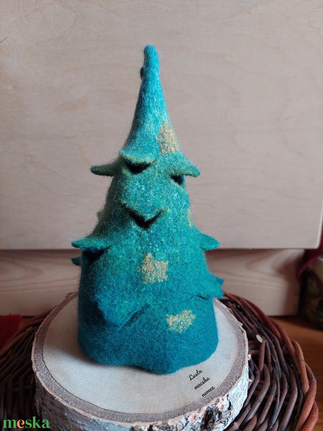 Nemez fenyőfa kunkorral mintás kerek aljú - karácsony - karácsonyi lakásdekoráció - karácsonyi lakásdíszek - Meska.hu