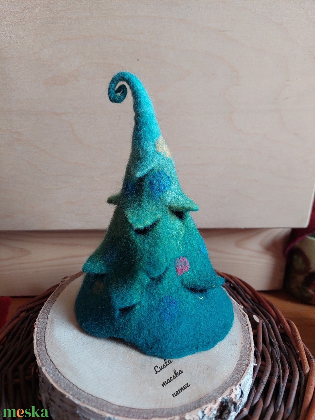 Nemez fenyőfa kunkorral mintás - karácsony - karácsonyi lakásdekoráció - karácsonyi lakásdíszek - Meska.hu