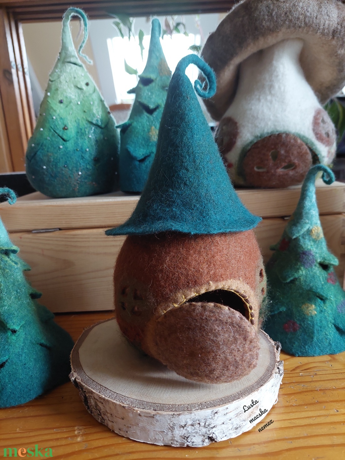 Közepes nemez házikó kunkori tetővel - játék & sport - baba & babaház - babaház - Meska.hu