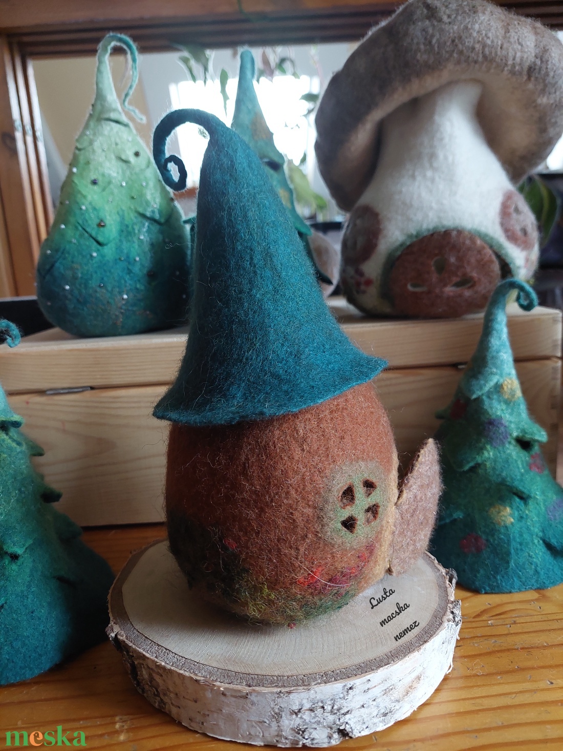 Közepes nemez házikó kunkori tetővel - játék & sport - baba & babaház - babaház - Meska.hu