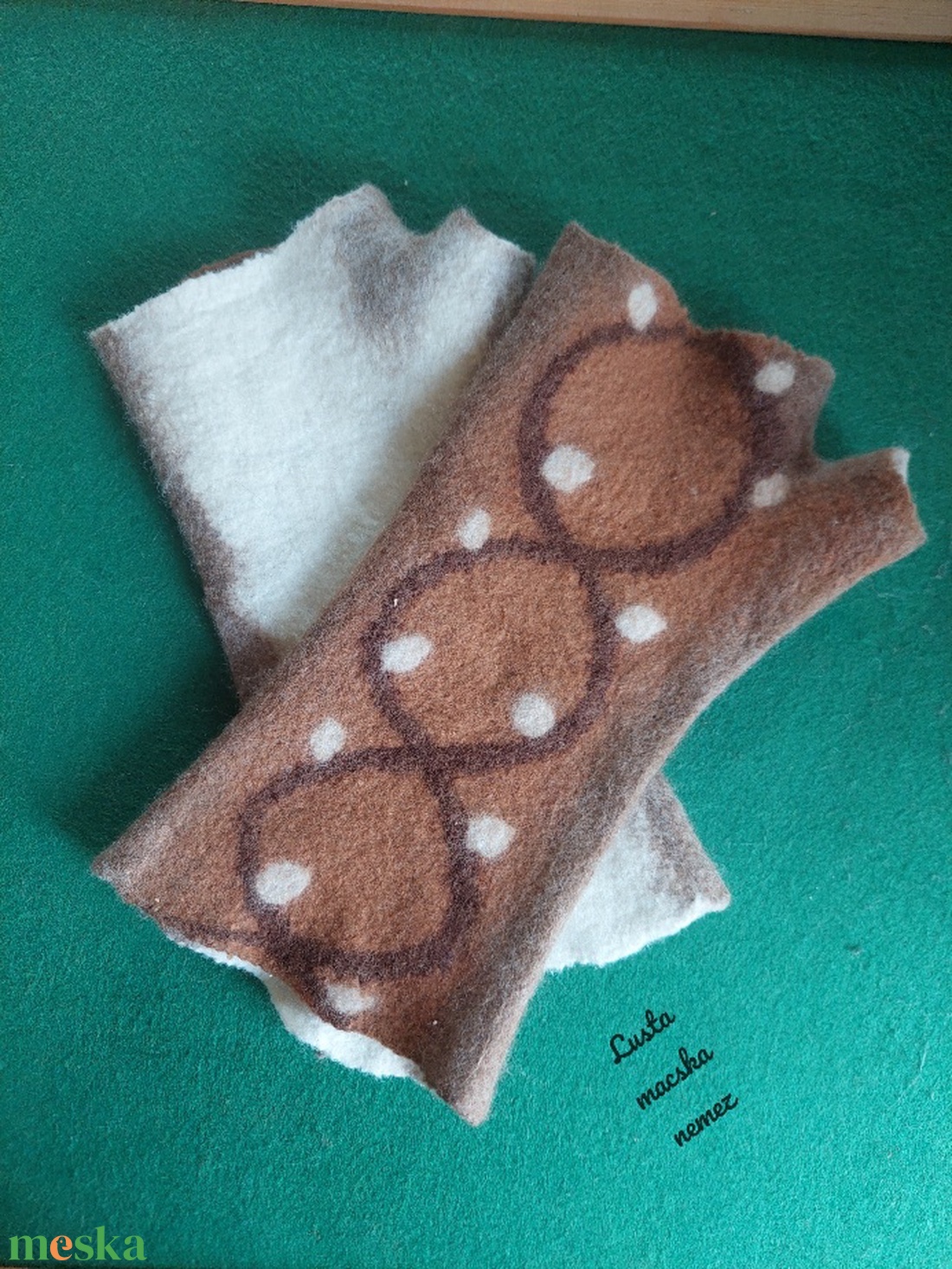 Nemez kézmelegítő barna mintás - ruha & divat - sál, sapka, kendő - kesztyű - Meska.hu