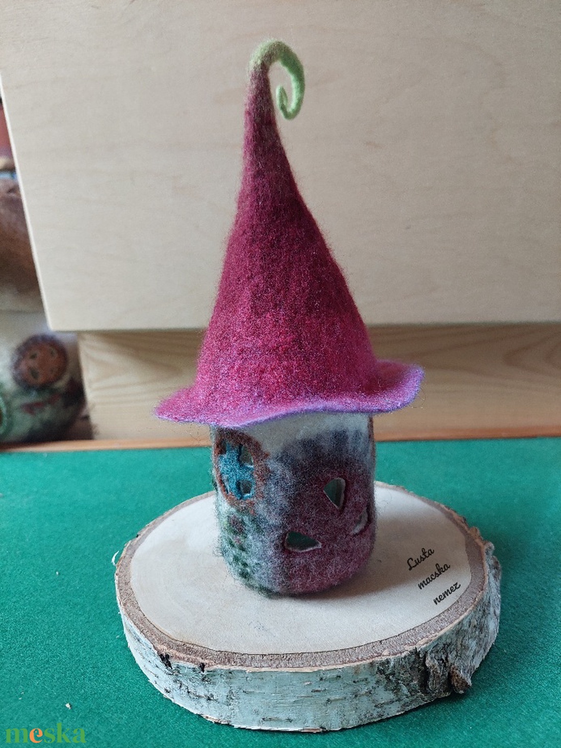 Manóház átmenetes virág kunkori kalappal - otthon & életmód - dekoráció - dísztárgy - Meska.hu