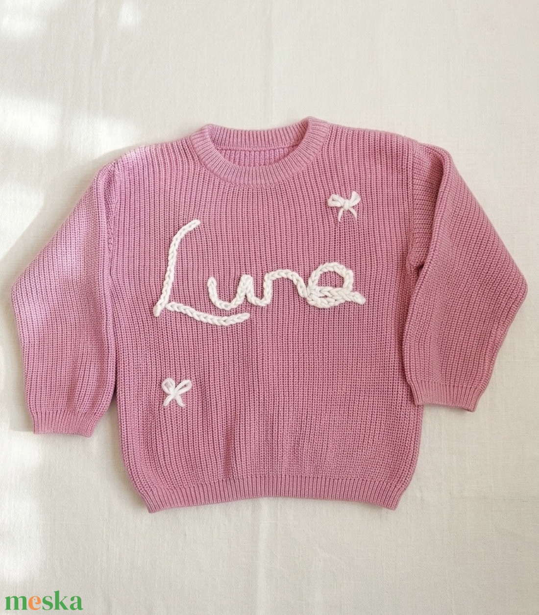 Luvia - Egyedi, Kézzel Hímzett Névre Szóló Babapulóver � Választható Színben és Méretben - baba - mama - babaruházat - baba pulóver - Meska.hu