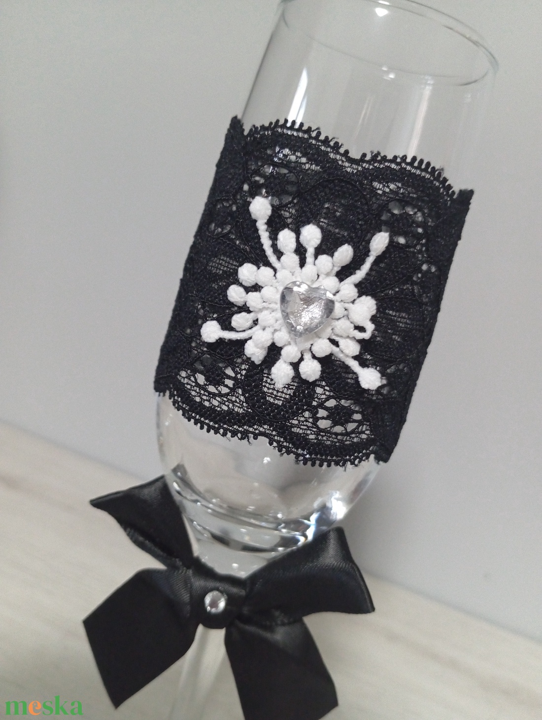 Handmade esküvői pezsgős poharak - otthon & életmód - dekoráció - asztal és polc dekoráció - asztaldísz - Meska.hu Handmade esküvői pezsgős poharak - otthon & életmód - dekoráció - asztal és polc dekoráció - asztaldísz - Meska.hu