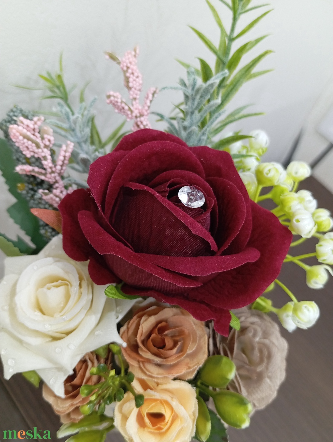 Bársony rózsás asztaldísz - otthon & életmód - dekoráció - asztal és polc dekoráció - asztaldísz - Meska.hu Bársony rózsás asztaldísz - otthon & életmód - dekoráció - asztal és polc dekoráció - asztaldísz - Meska.hu