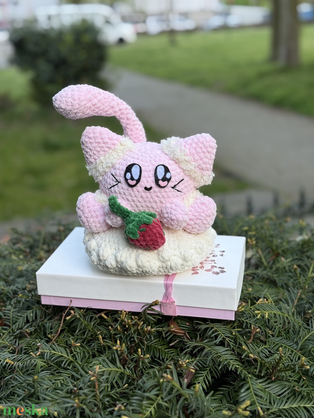 Strawbie- Álom a legédesebb eperről amigurumi horgolási minta - diy (csináld magad) - szabásminta, útmutató - horgolási minta - Meska.hu
