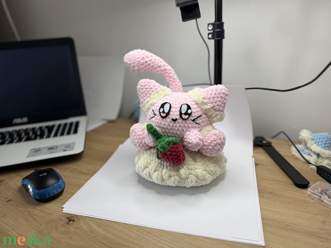 Strawbie- Álom a legédesebb eperről amigurumi horgolási minta - diy (csináld magad) - szabásminta, útmutató - horgolási minta - Meska.hu