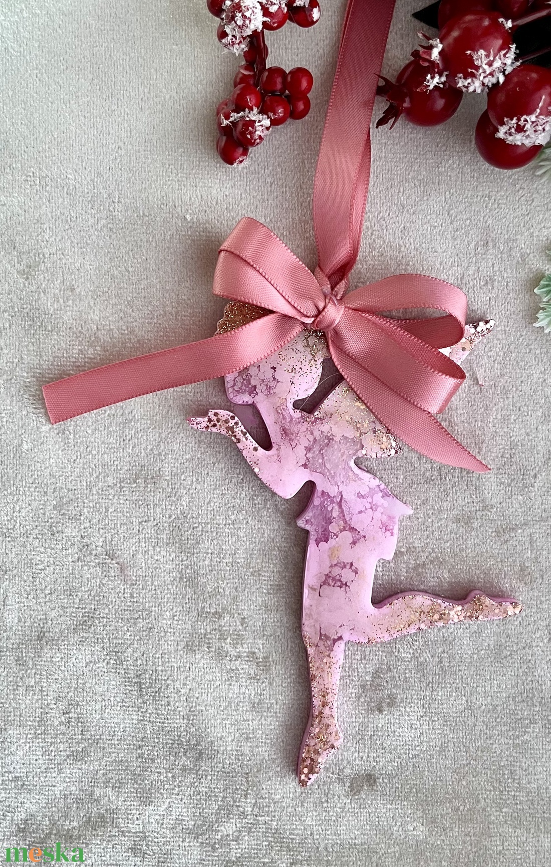 Rózsaszín tündér, szarvas és jégcsap epoxi karácsonyfadísz szett  kézzel készült, mesés karácsonyi dekoráció - karácsony - karácsonyi lakásdekoráció - karácsonyfadíszek - Meska.hu