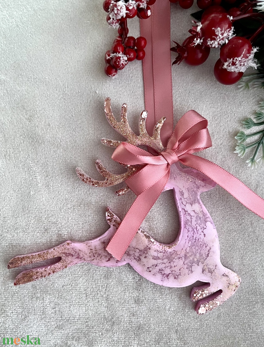 Rózsaszín tündér, szarvas és jégcsap epoxi karácsonyfadísz szett  kézzel készült, mesés karácsonyi dekoráció - karácsony - karácsonyi lakásdekoráció - karácsonyfadíszek - Meska.hu