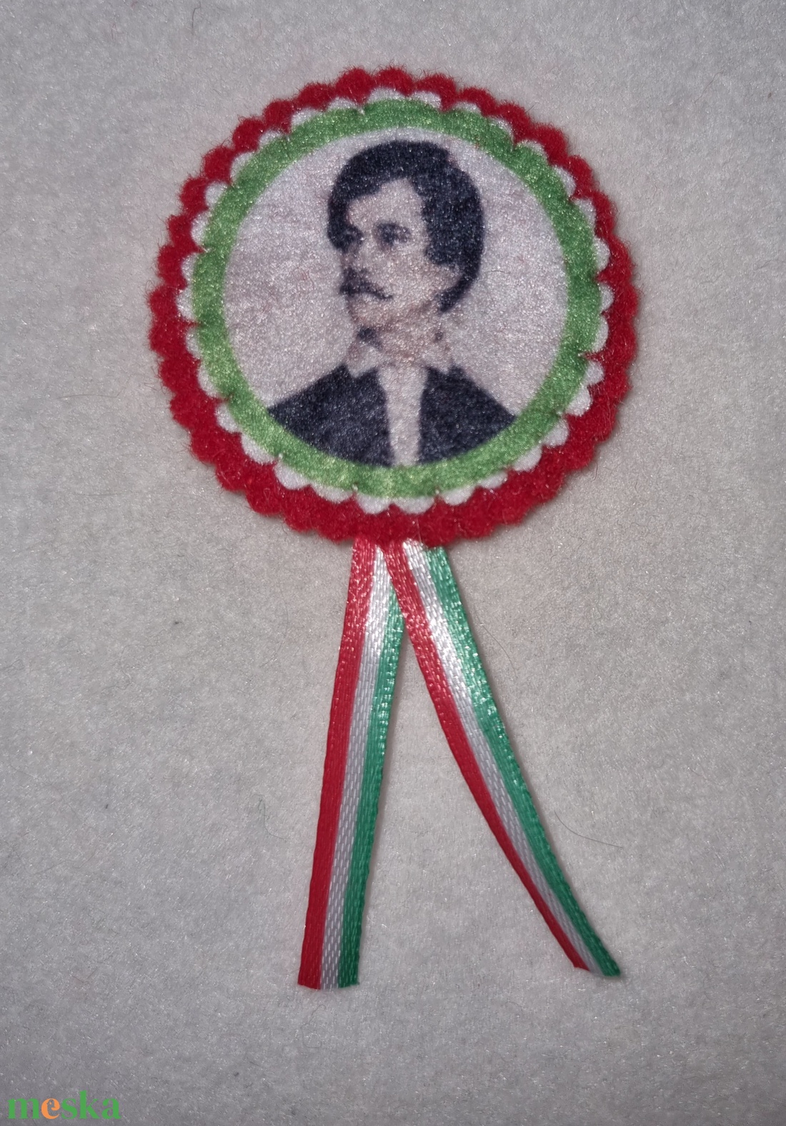 Petőfis kokárda - kellékek & szerszámok - ékszerkellék - kitűző alap - Meska.hu