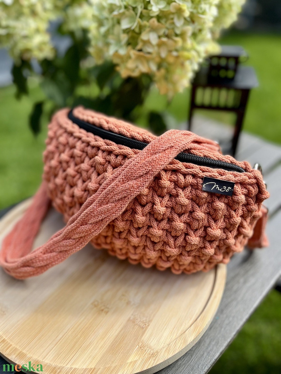 Horgolt búzabogyó övtáska / crossbody - táska & tok - kézitáska & válltáska - vállon átvethető táska - Meska.hu