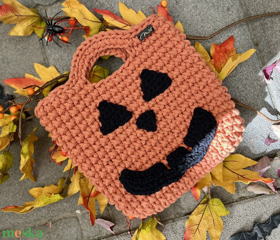 Halloweeni Tököcske cukorkagyűjtő kosártáska - otthon & életmód - dekoráció - halloween - halloweeni cukorkagyűjtők és cukorkatartók - Meska.hu