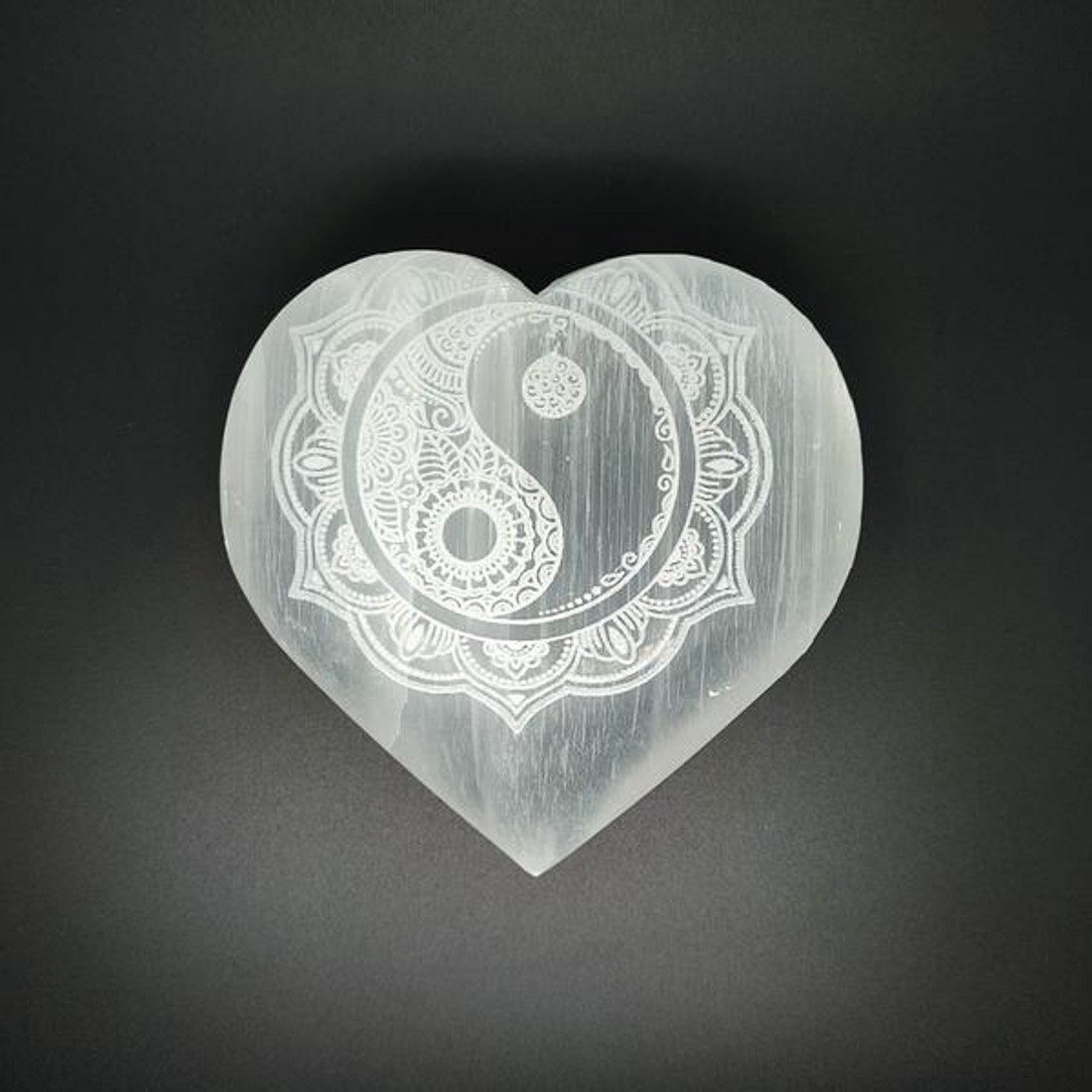 Szelenit szív yin yang 12cm - kellékek & szerszámok - ásvány alapanyag - ásvány figura - Meska.hu