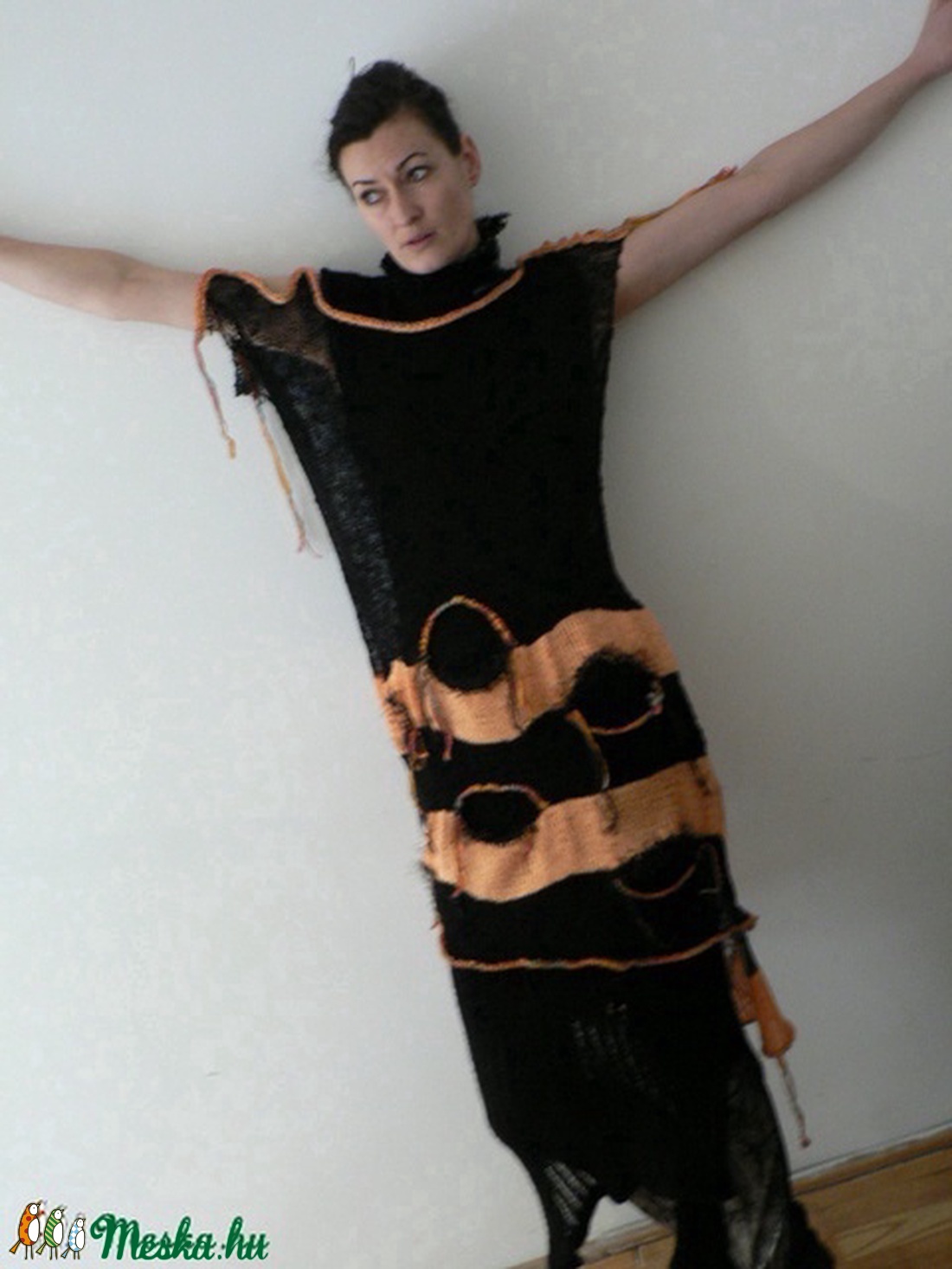 Narancs -fekete  lukacsos  pulóver - ruha & divat - női ruha - pulóver - Meska.hu