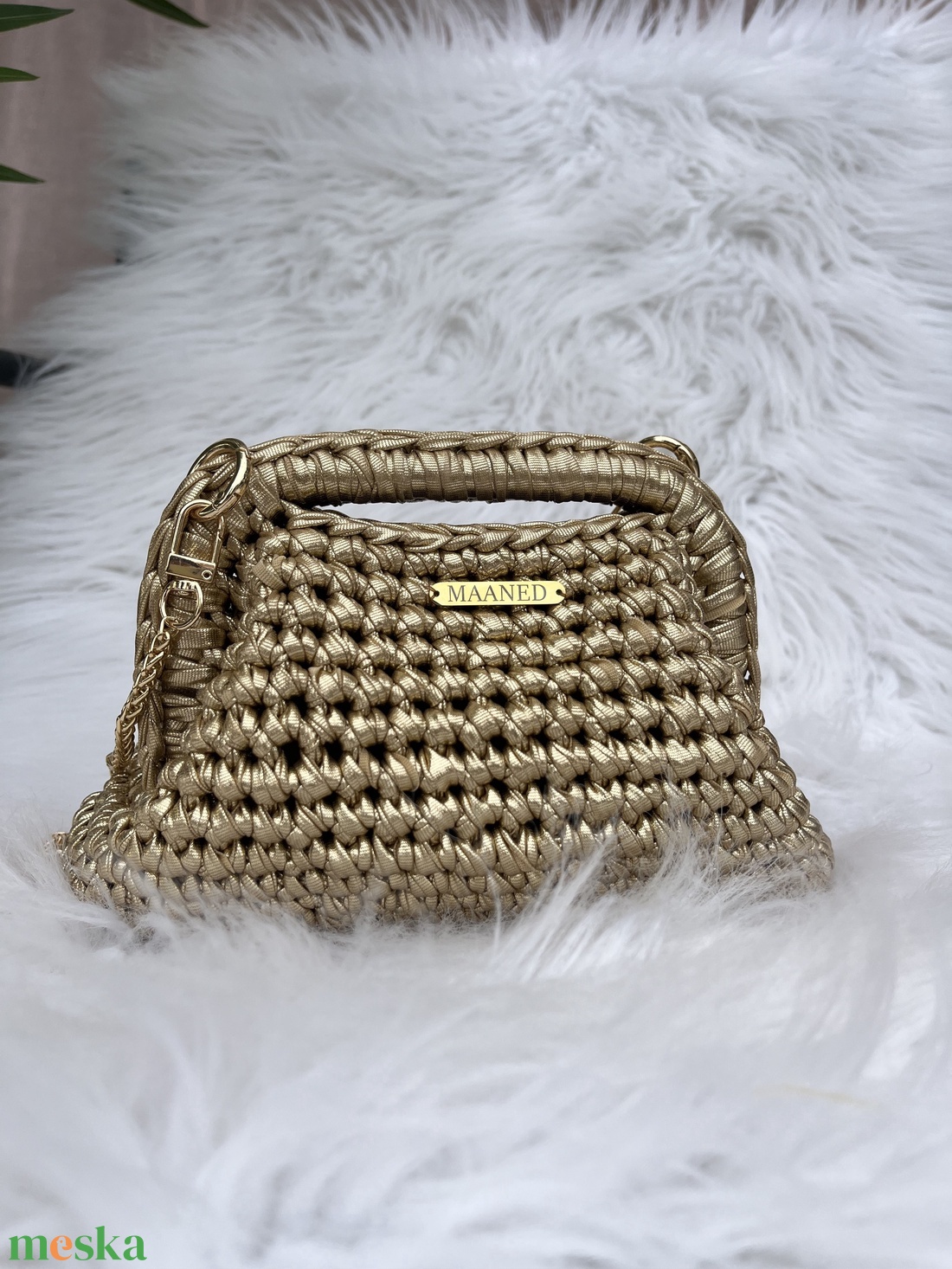 Aranyszínű horgolt alkalmi táska béléssel - MAANED design - táska & tok - kézitáska & válltáska - alkalmi táska - Meska.hu