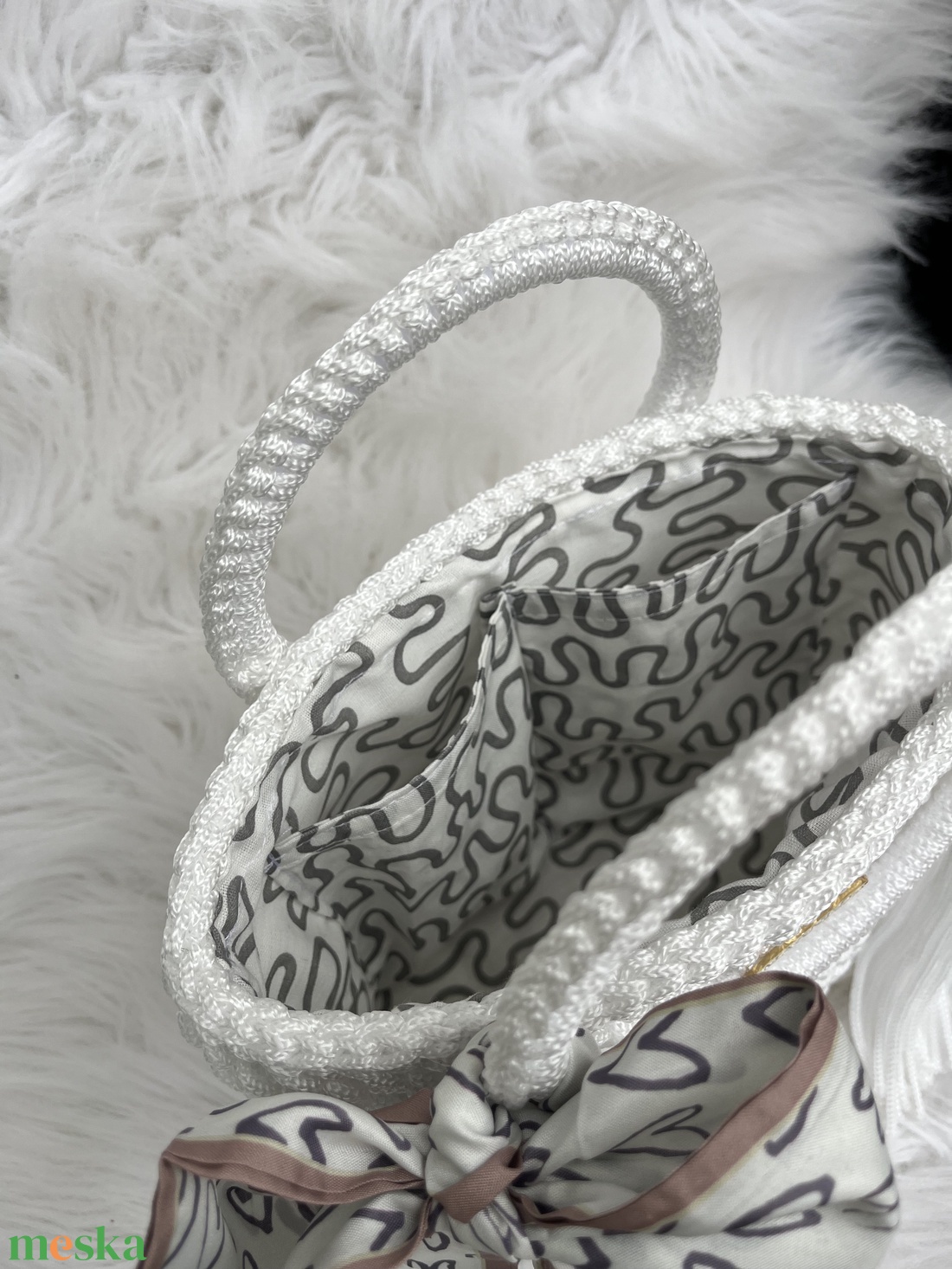 Fehér kézitáska selyemsállal - MAANED design  - táska & tok - kézitáska & válltáska - alkalmi táska - Meska.hu
