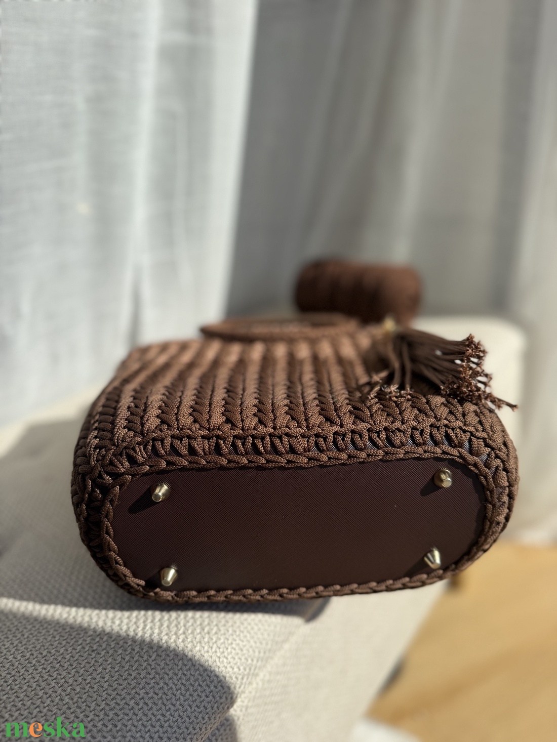 Barna színkombinációs kézitáska vállpánttal - MAANED design - táska & tok - kézitáska & válltáska - alkalmi táska - Meska.hu